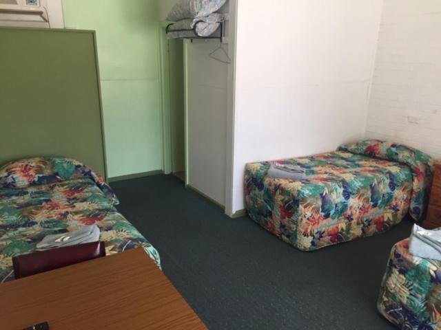 Governors Hill Motel Goulburn Bagian luar foto