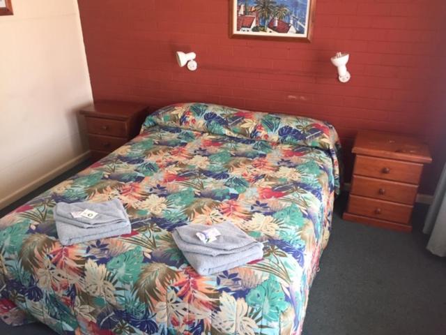 Governors Hill Motel Goulburn Bagian luar foto